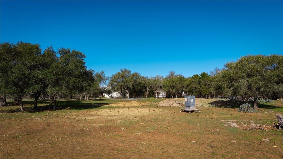 20 acres in Comal County - photo 25