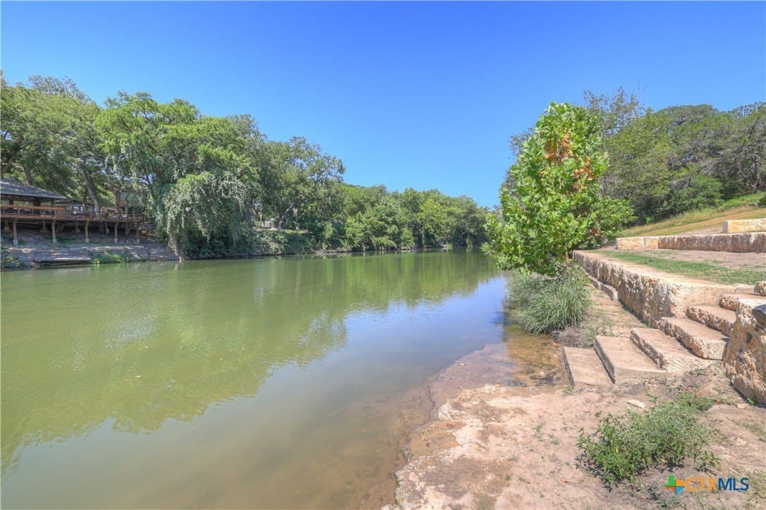 1.08 acres in Comal County - photo 9