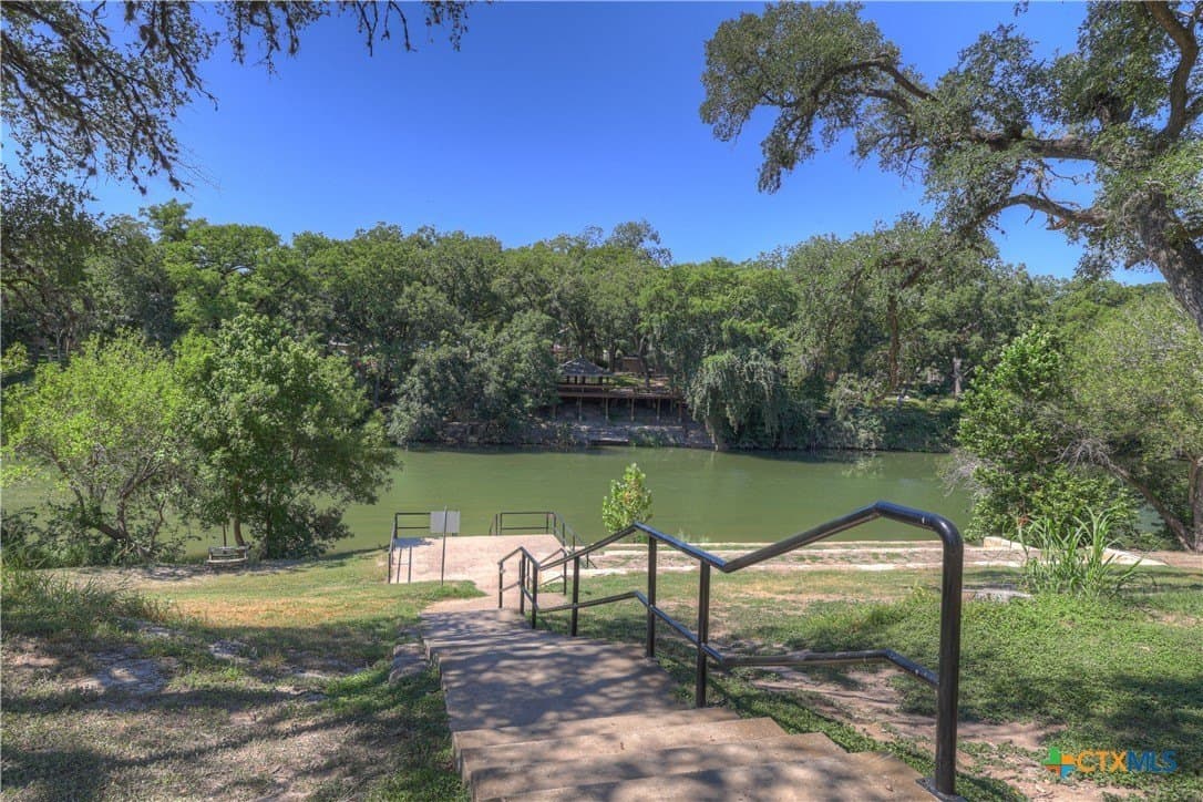 1.08 acres in Comal County - photo 10
