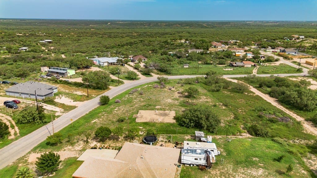 1.01 acres in Maverick County gallery image 4
