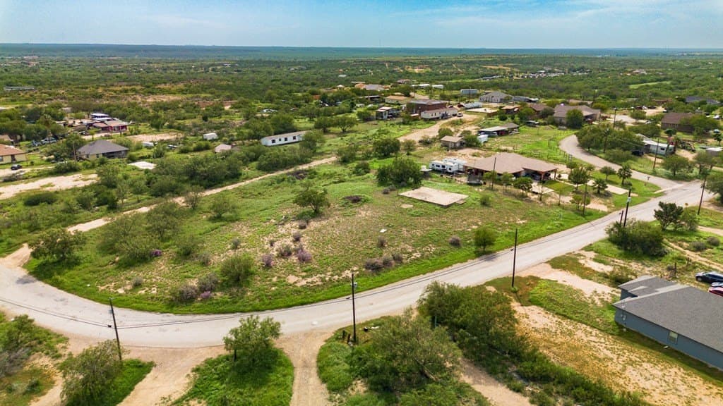 1.01 acres in Maverick County - photo 9