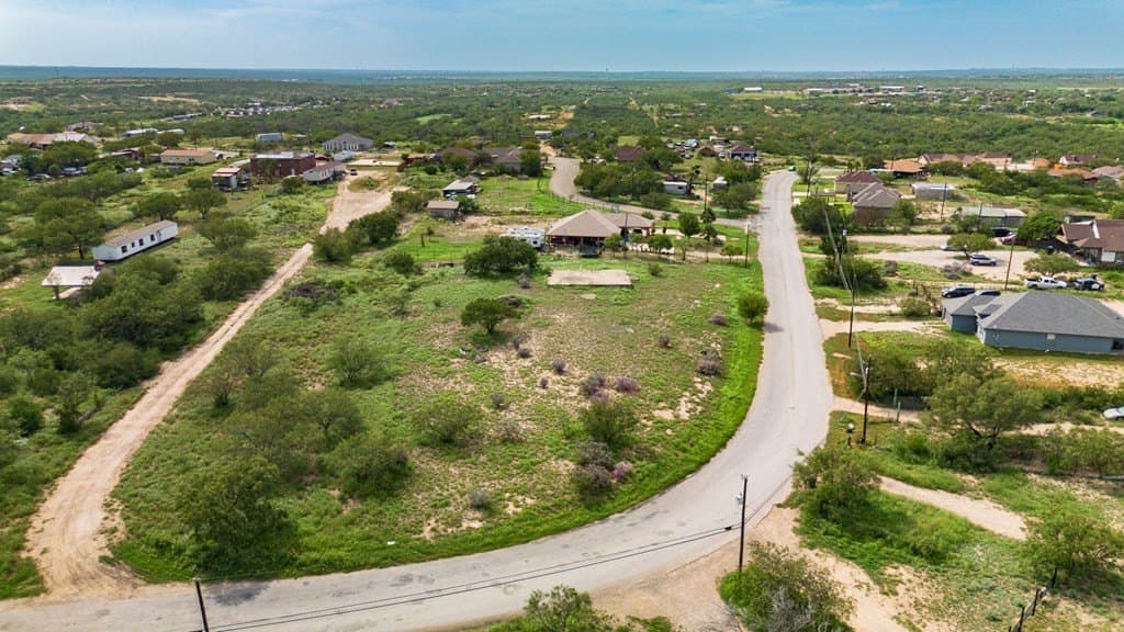 1.01 acres in Maverick County - photo 8