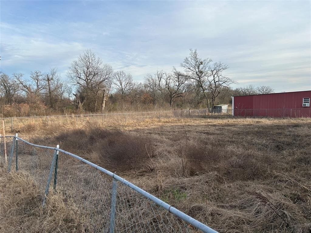 10 acres in Hopkins County gallery image 4