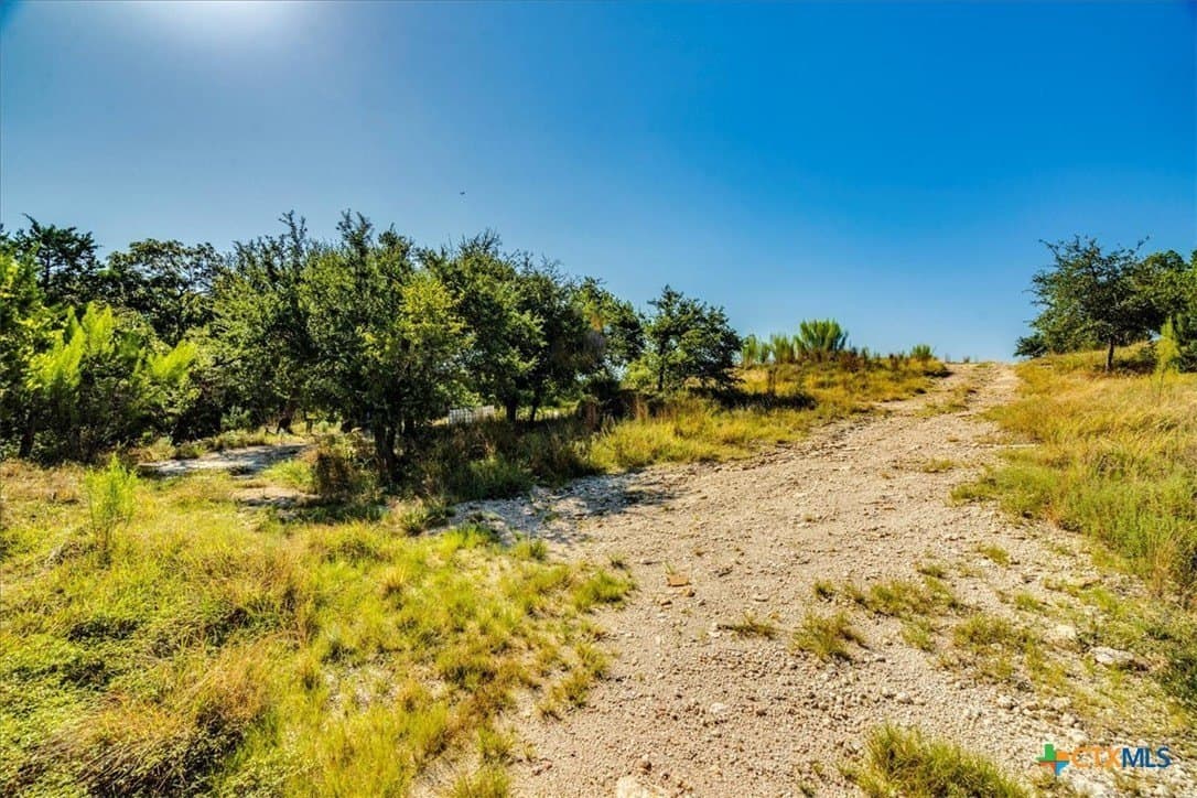 3.91 acres in Comal County - photo 8