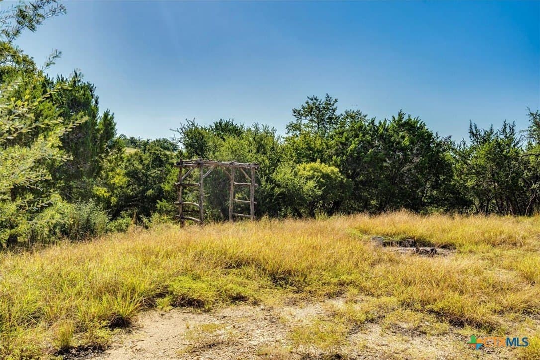 3.91 acres in Comal County - photo 9