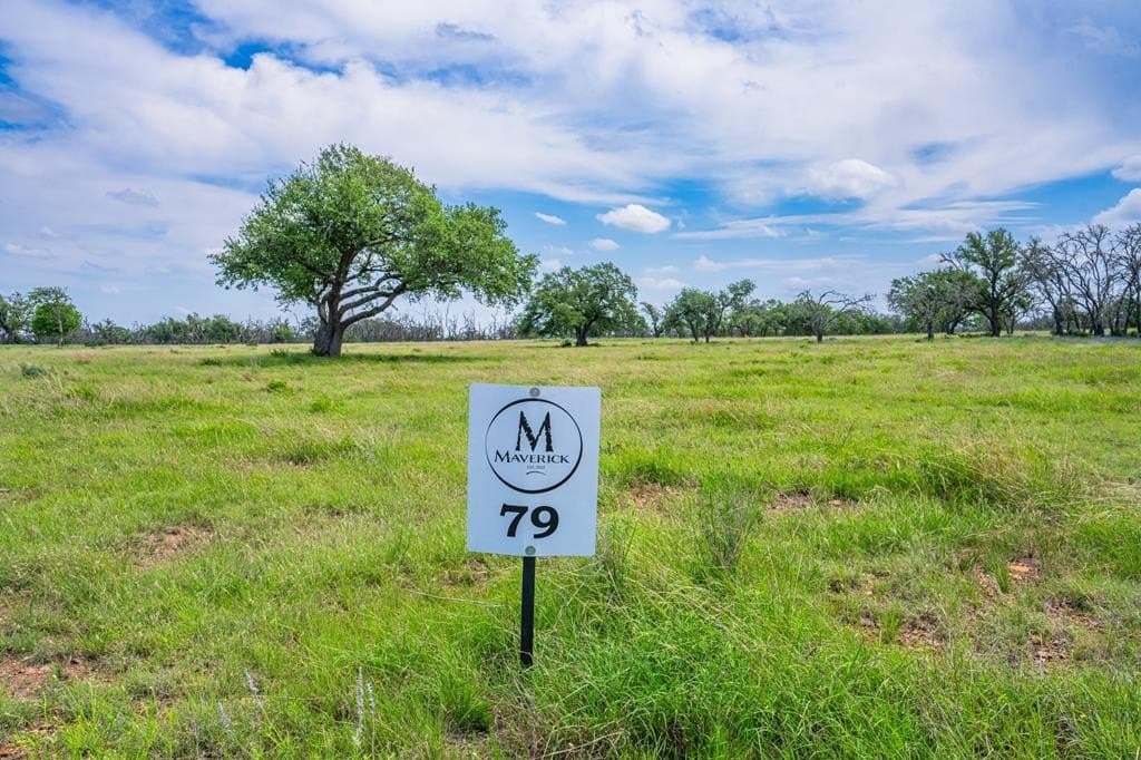 5.15 acres in Gillespie County