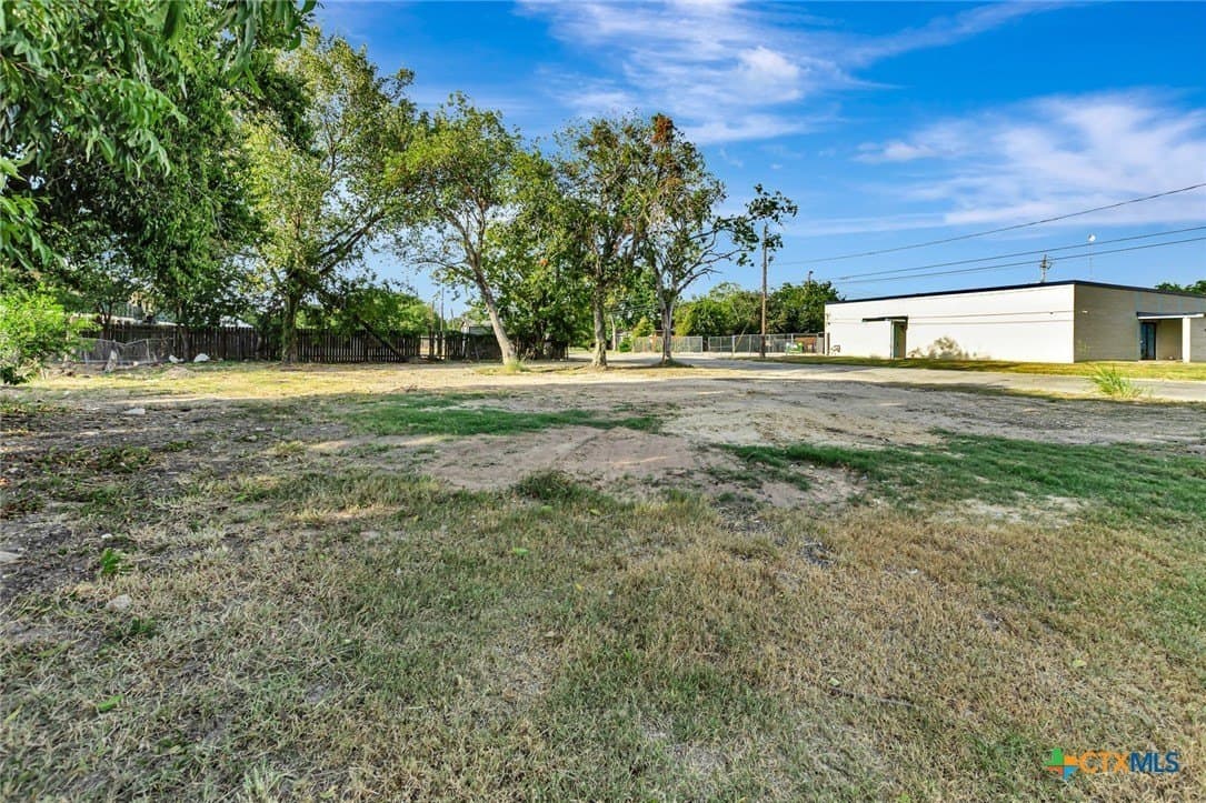 0.14 acres in Victoria County - photo 16