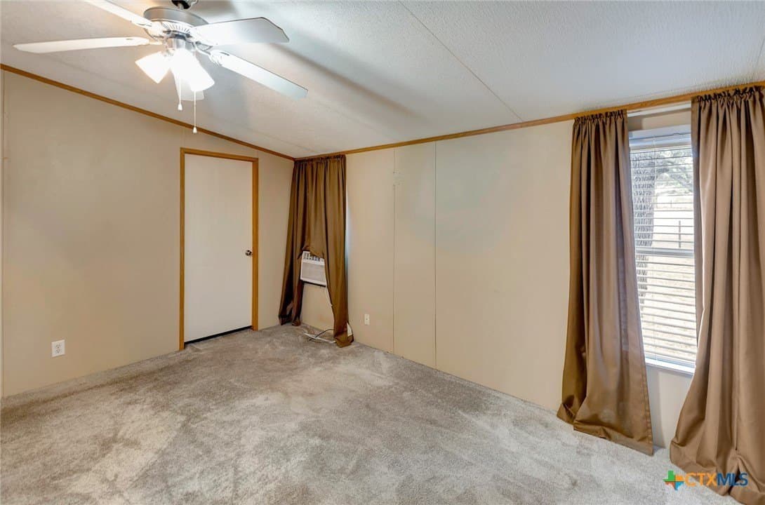 10 acres in DeWitt County - photo 17