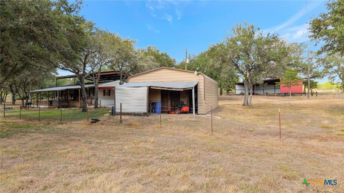 10 acres in DeWitt County - photo 29