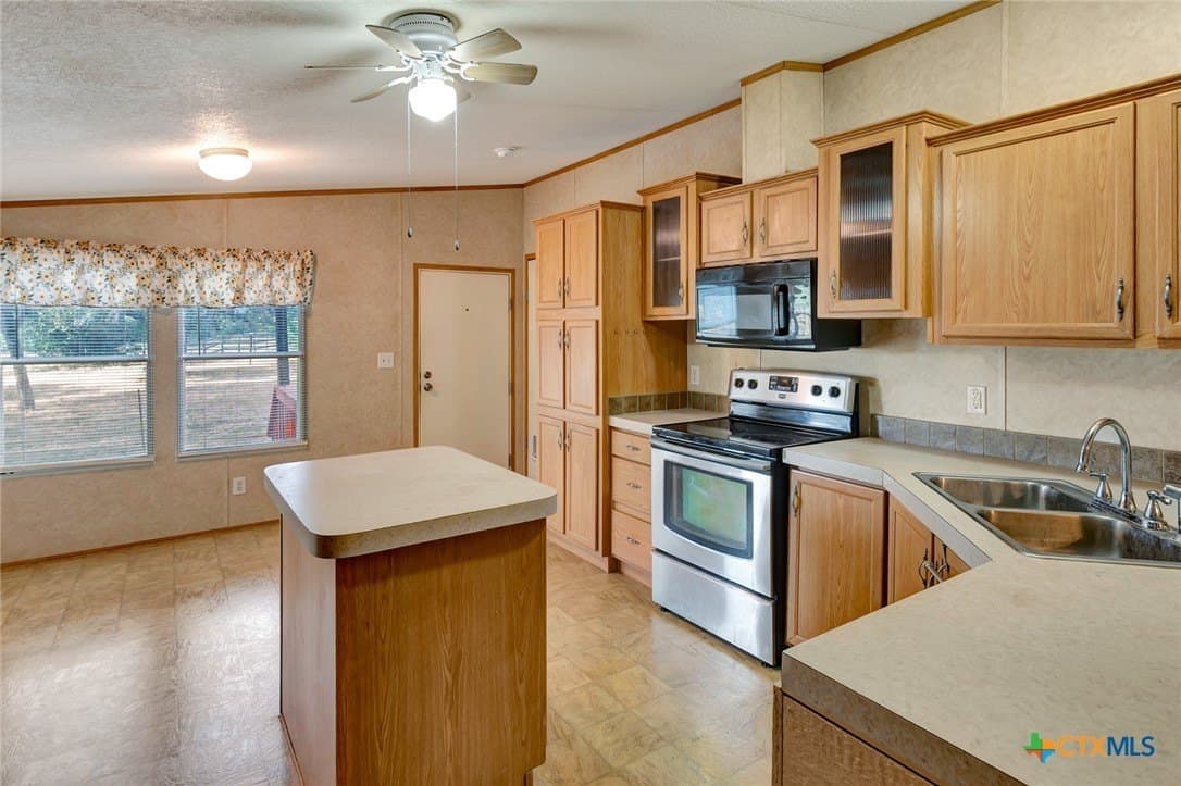 10 acres in DeWitt County - photo 10