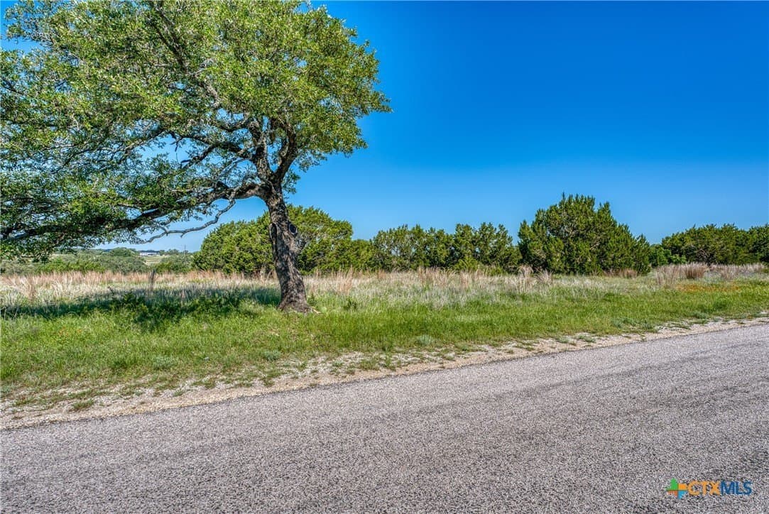 5 acres in Burnet County