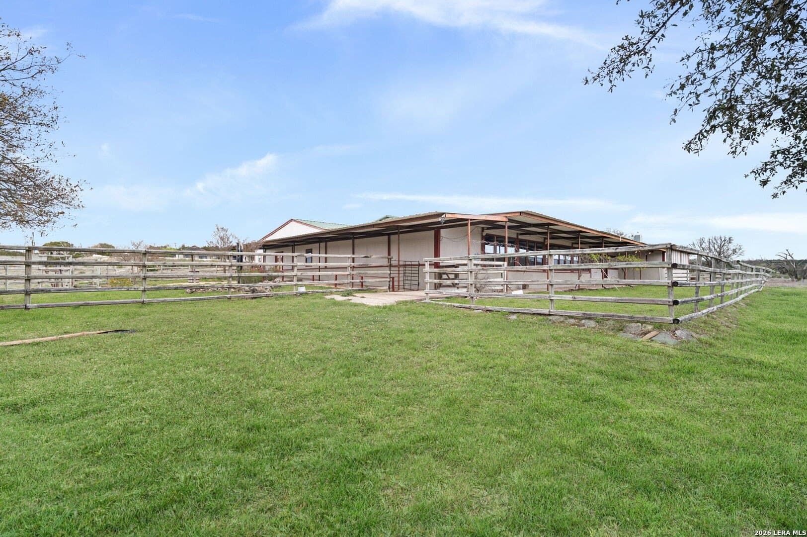 19.03 acres in Gillespie County - photo 32