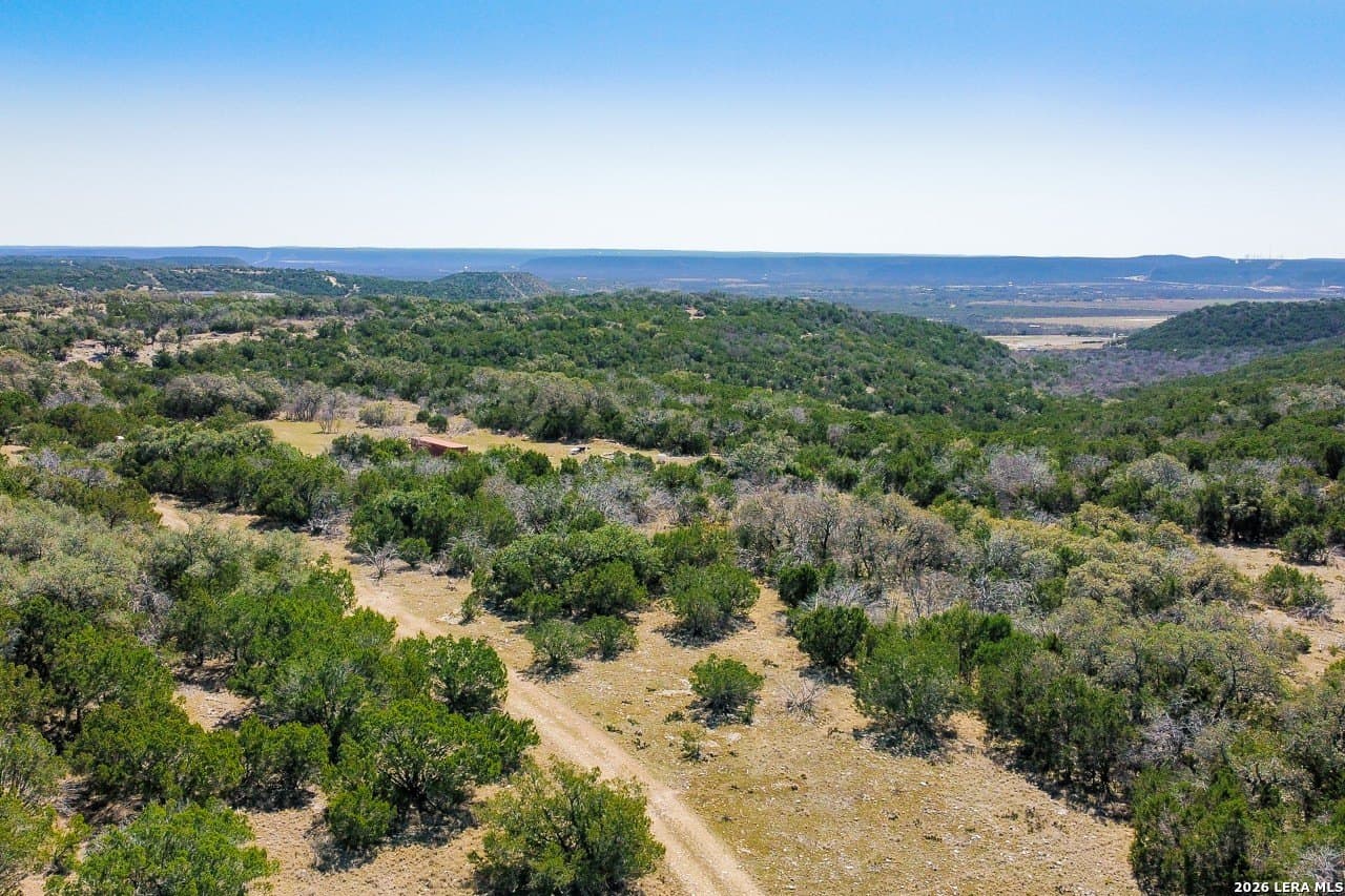 99 acres in Kimble County - photo 4