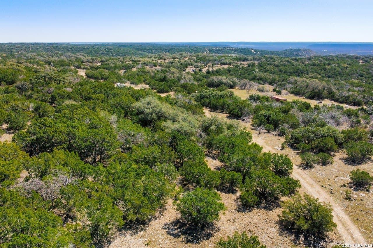 99 acres in Kimble County - photo 3