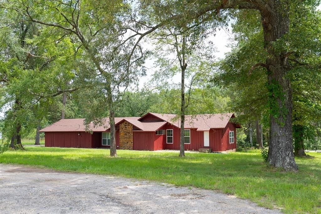 22 acres in Smith County gallery image 2