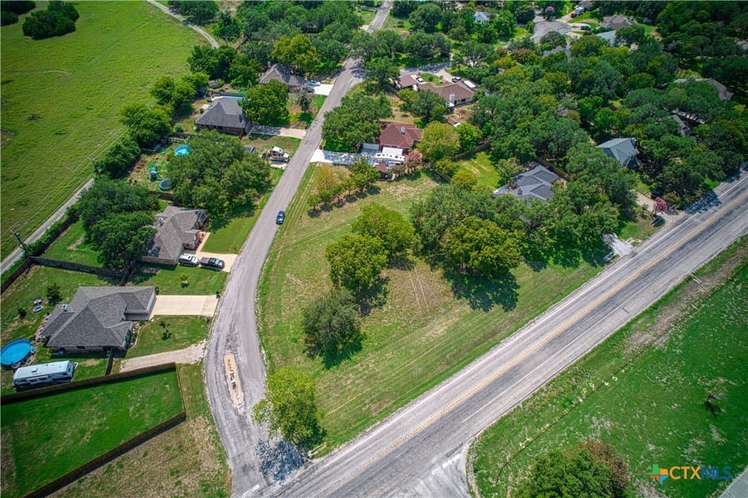 0.7 acres in Bell County - photo 9