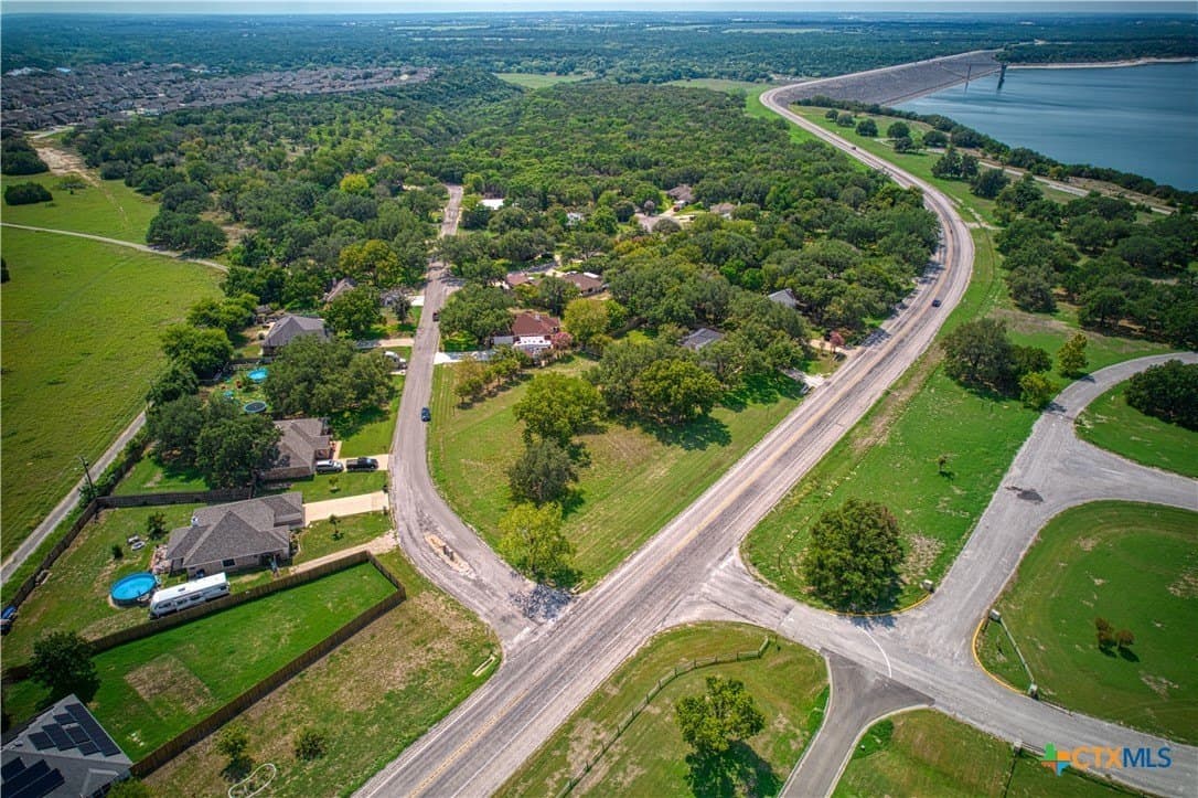 0.7 acres in Bell County - photo 10