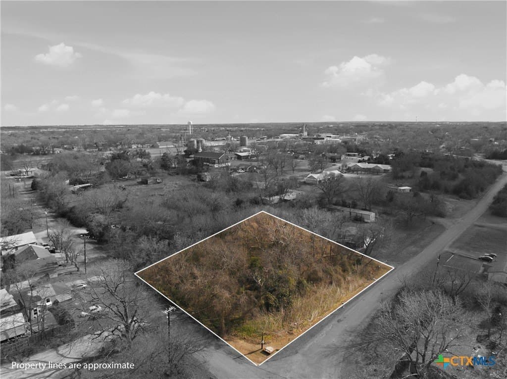 0.76 acres in McLennan County