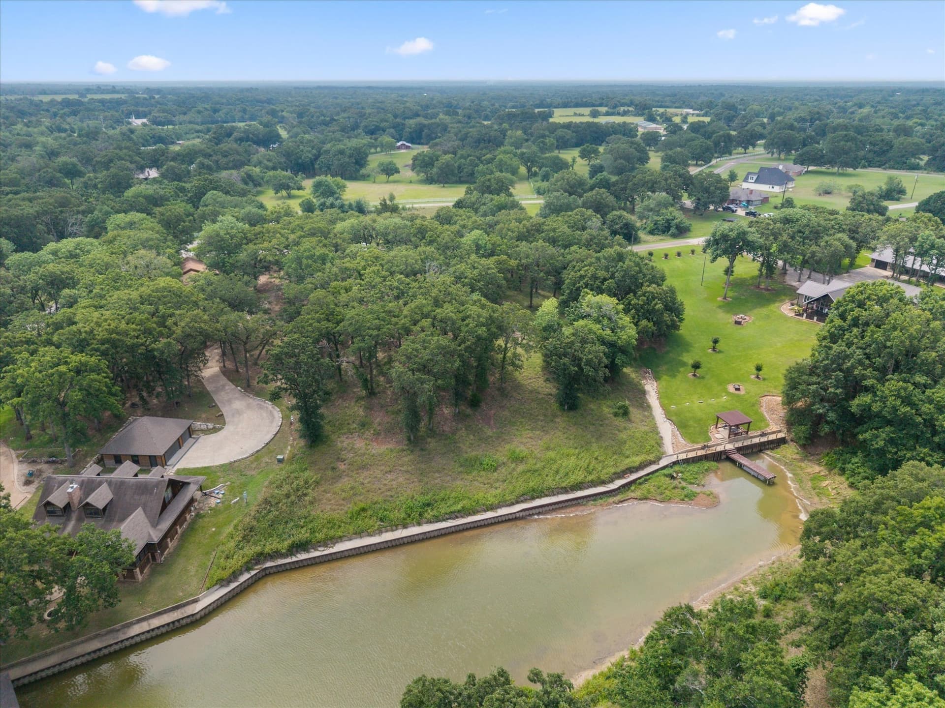 1.81 acres in Freestone County gallery image 2