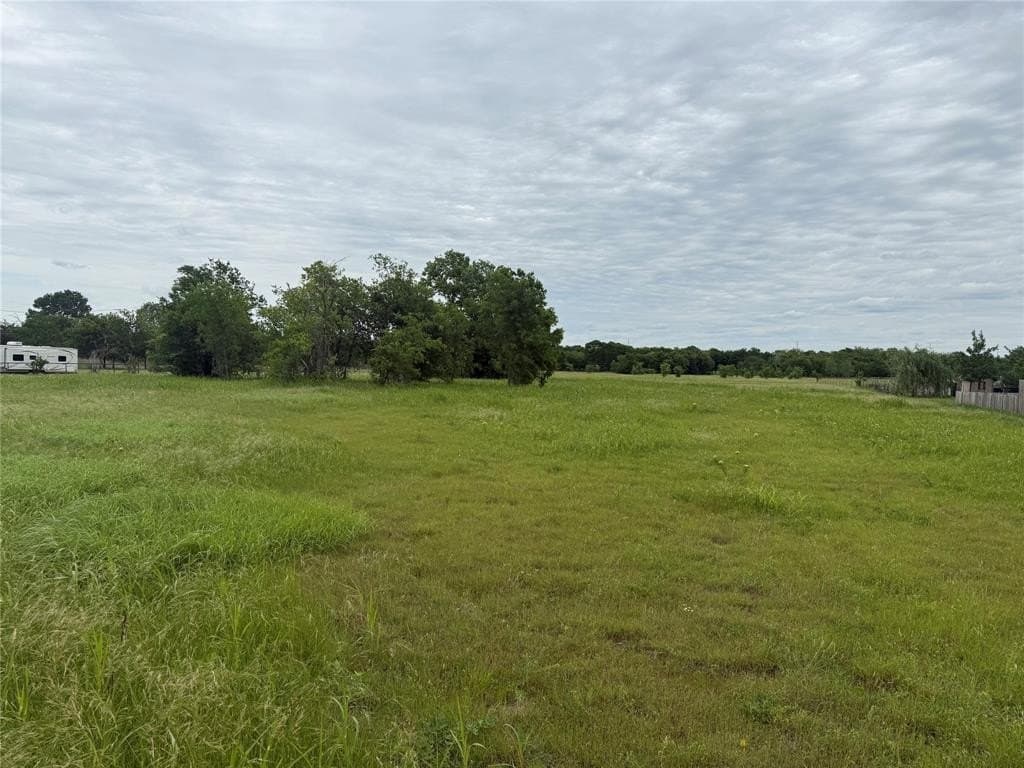 4.84 acres in Denton County gallery image 3