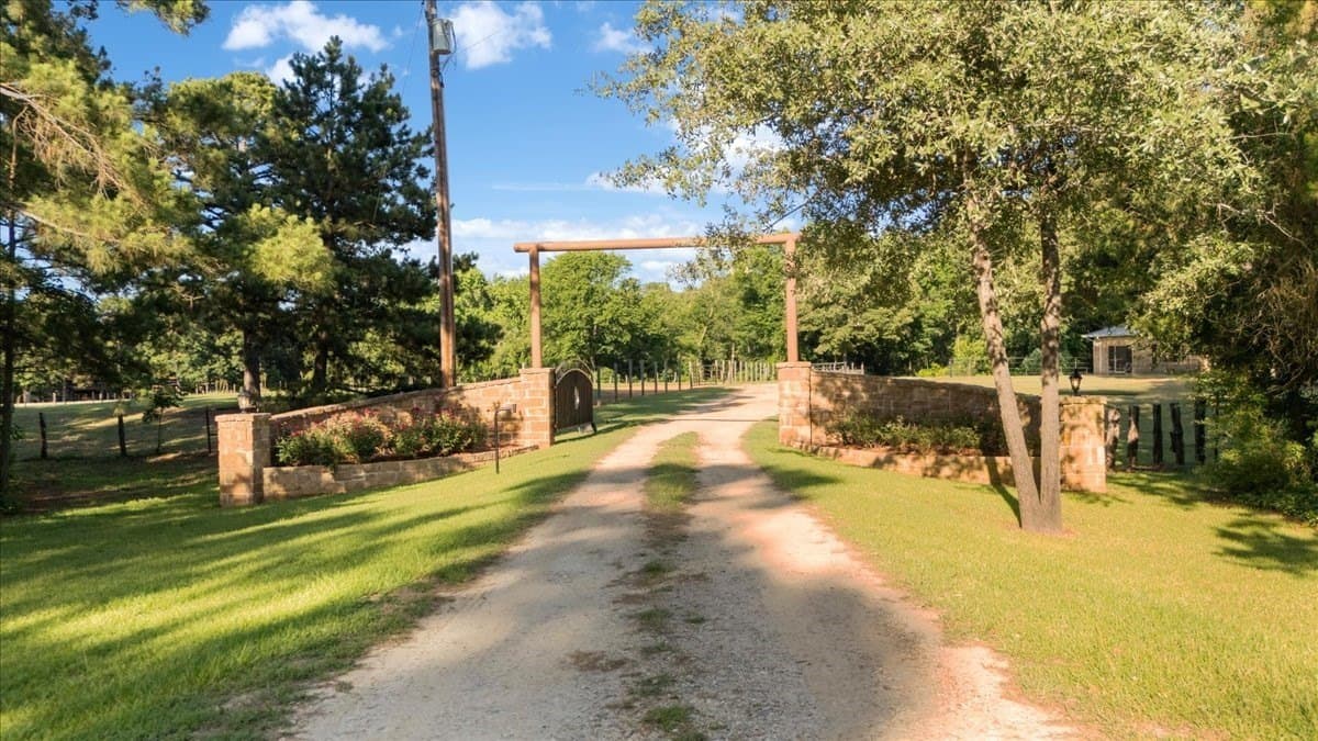 11.2 acres in Smith County - photo 4