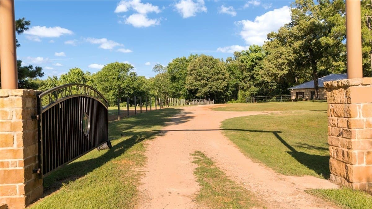 11.2 acres in Smith County - photo 5
