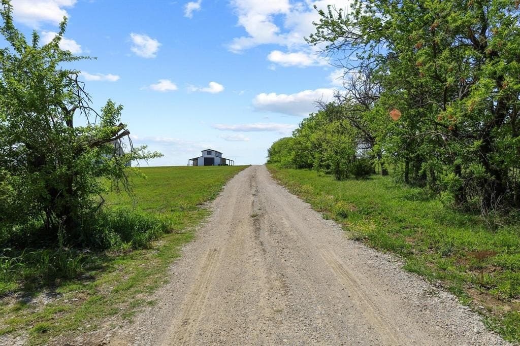 15.87 acres in Grayson County gallery image 2