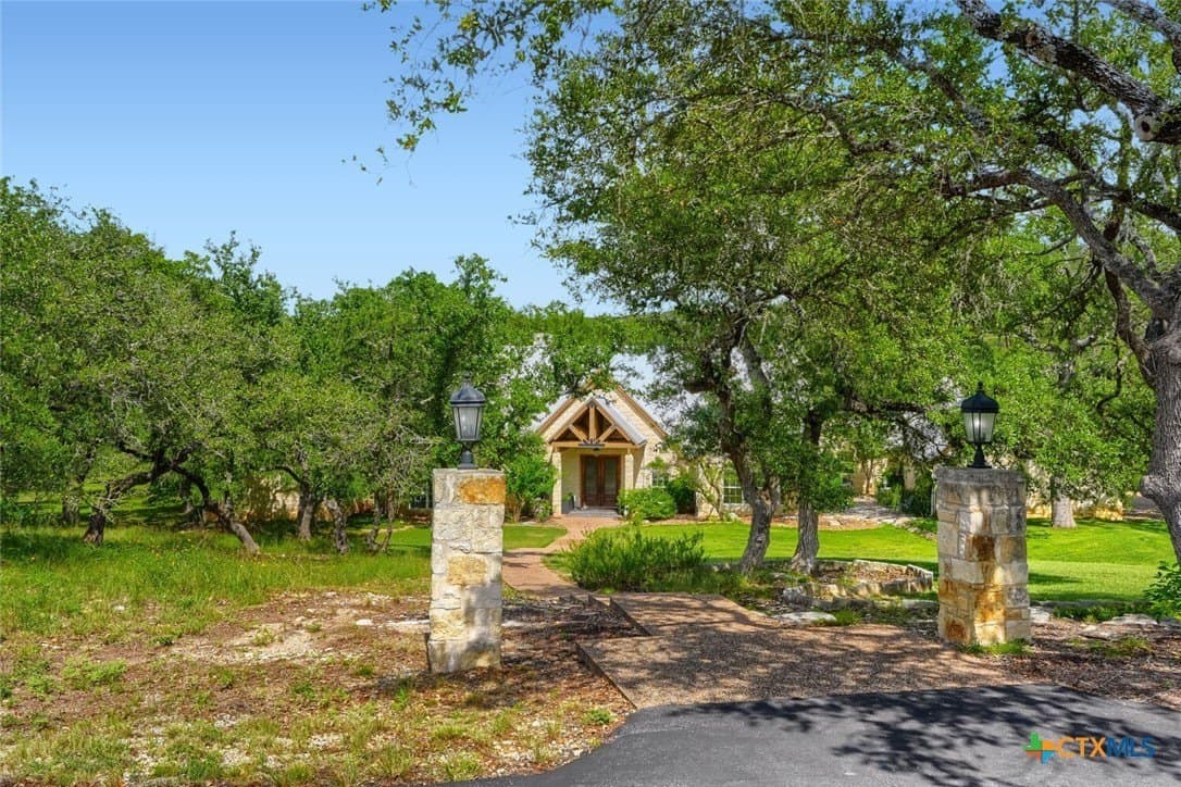 18.14 acres in Hays County gallery image 2