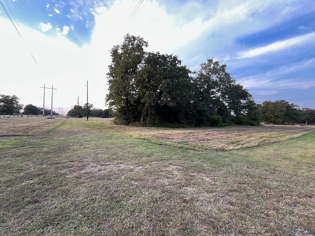 15 acres in Burleson County featured view