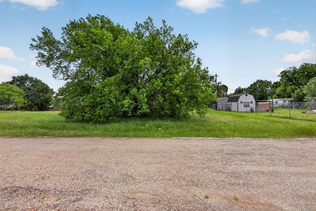 0.04 acres in Hood County gallery image 4