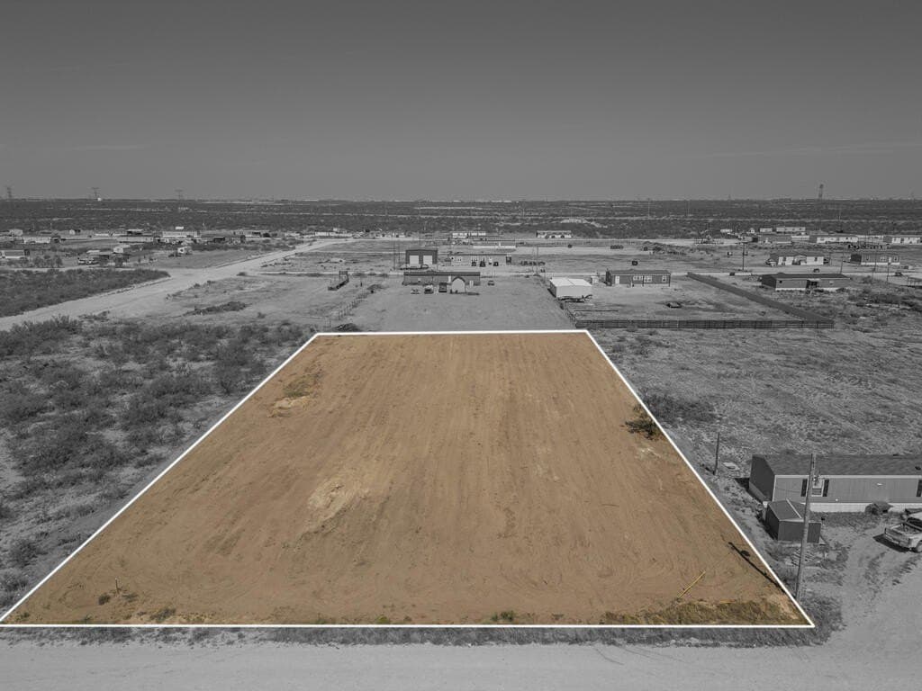 1.13 acres in Midland County