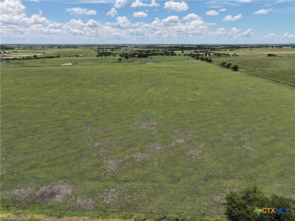 24.4 acres in Travis County gallery image 4