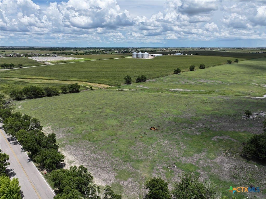 24.4 acres in Travis County gallery image 2