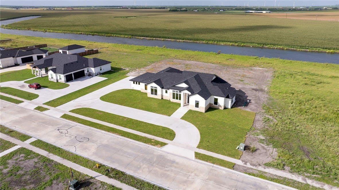 35,998 acres in Nueces County - photo 38