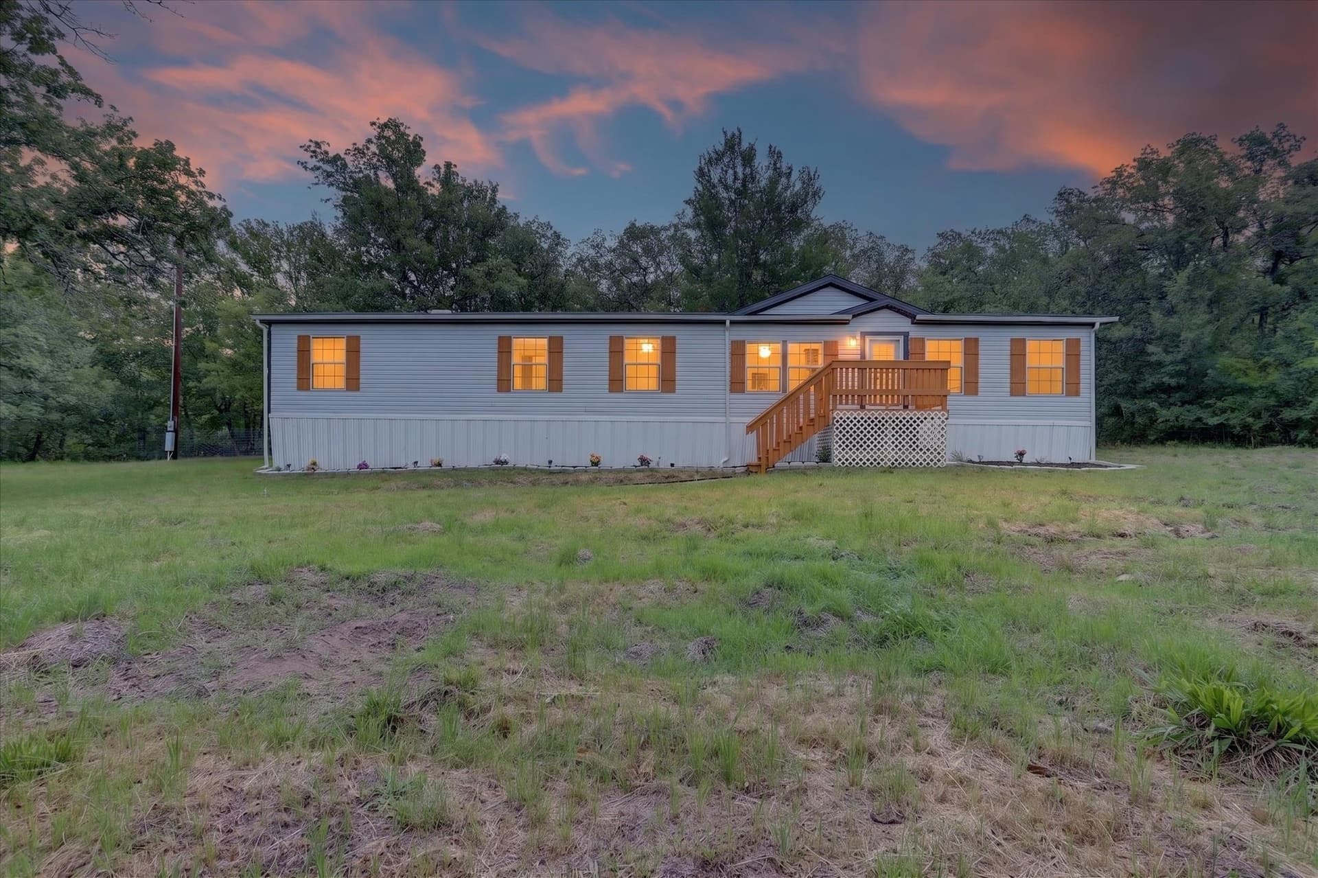 10.45 acres in Wise County