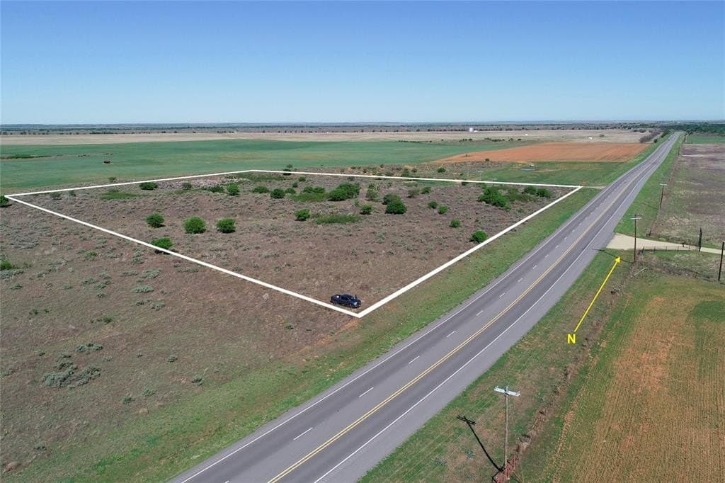 10 acres in Wilbarger County