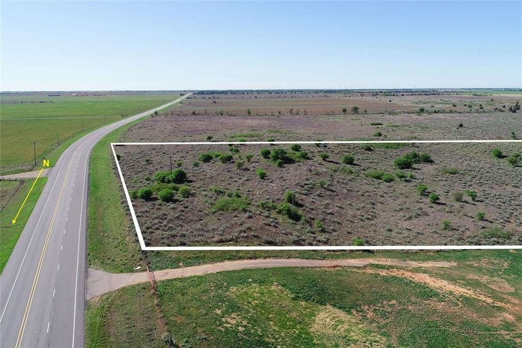 10 acres in Wilbarger County gallery image 2