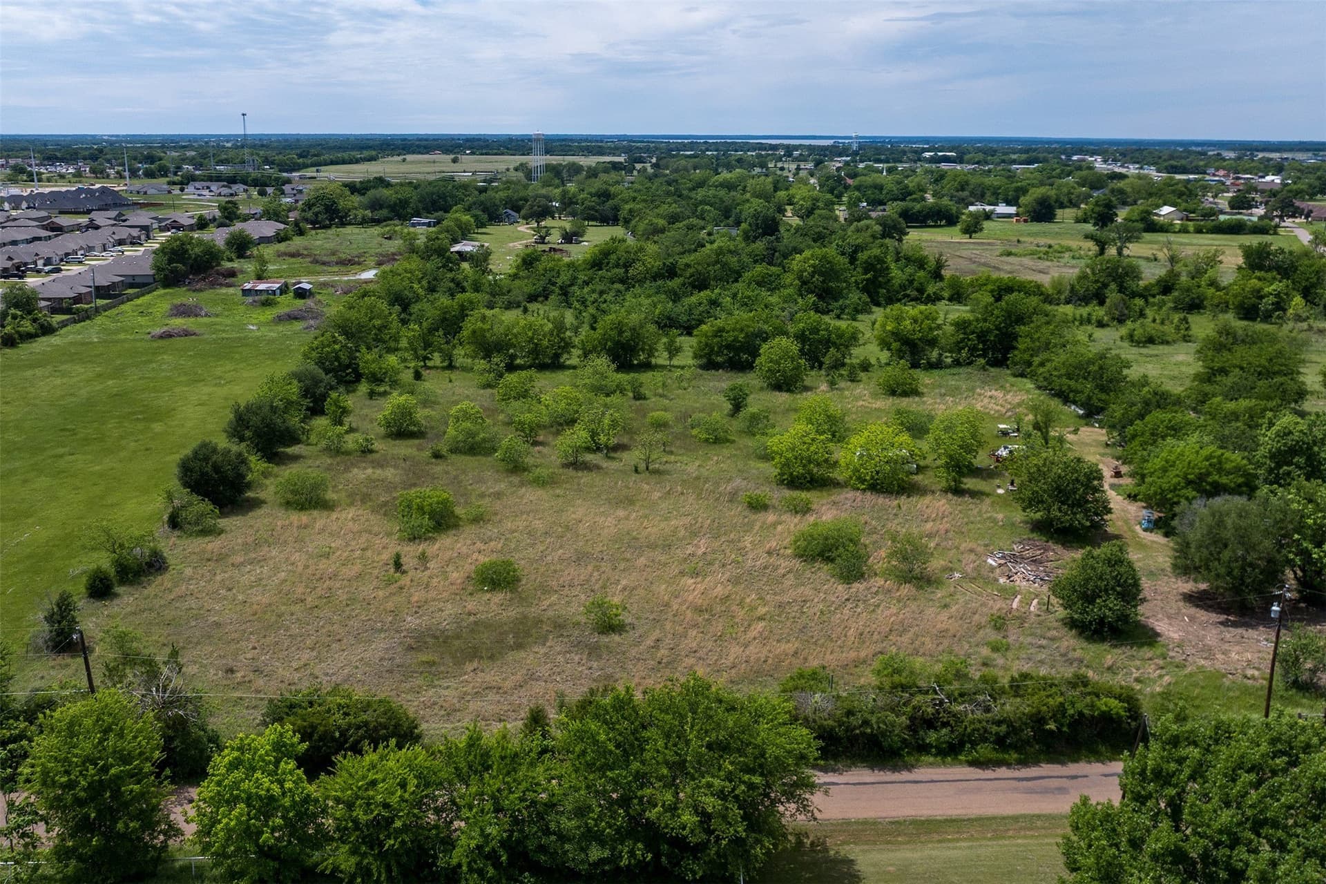 10.39 acres in Kaufman County - photo 8