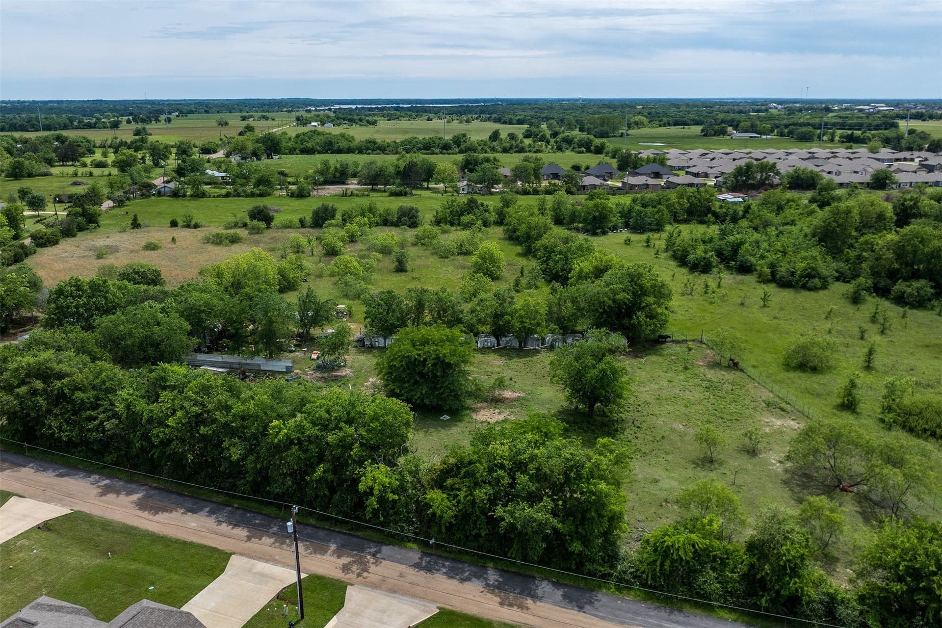 10.39 acres in Kaufman County - photo 6