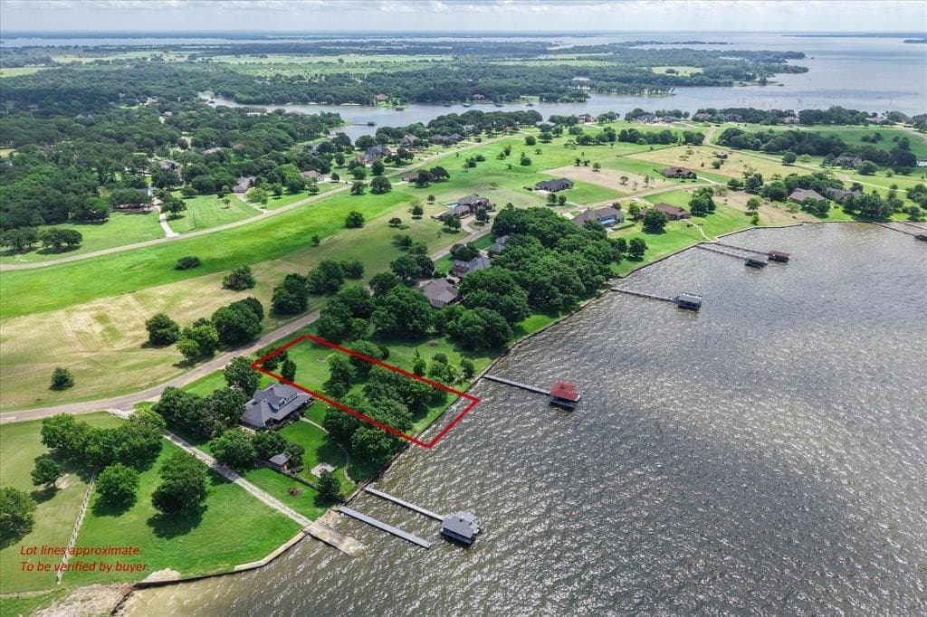 0.87 acres in Navarro County