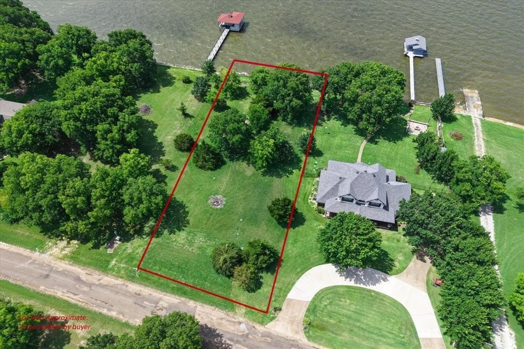 0.87 acres in Navarro County featured view