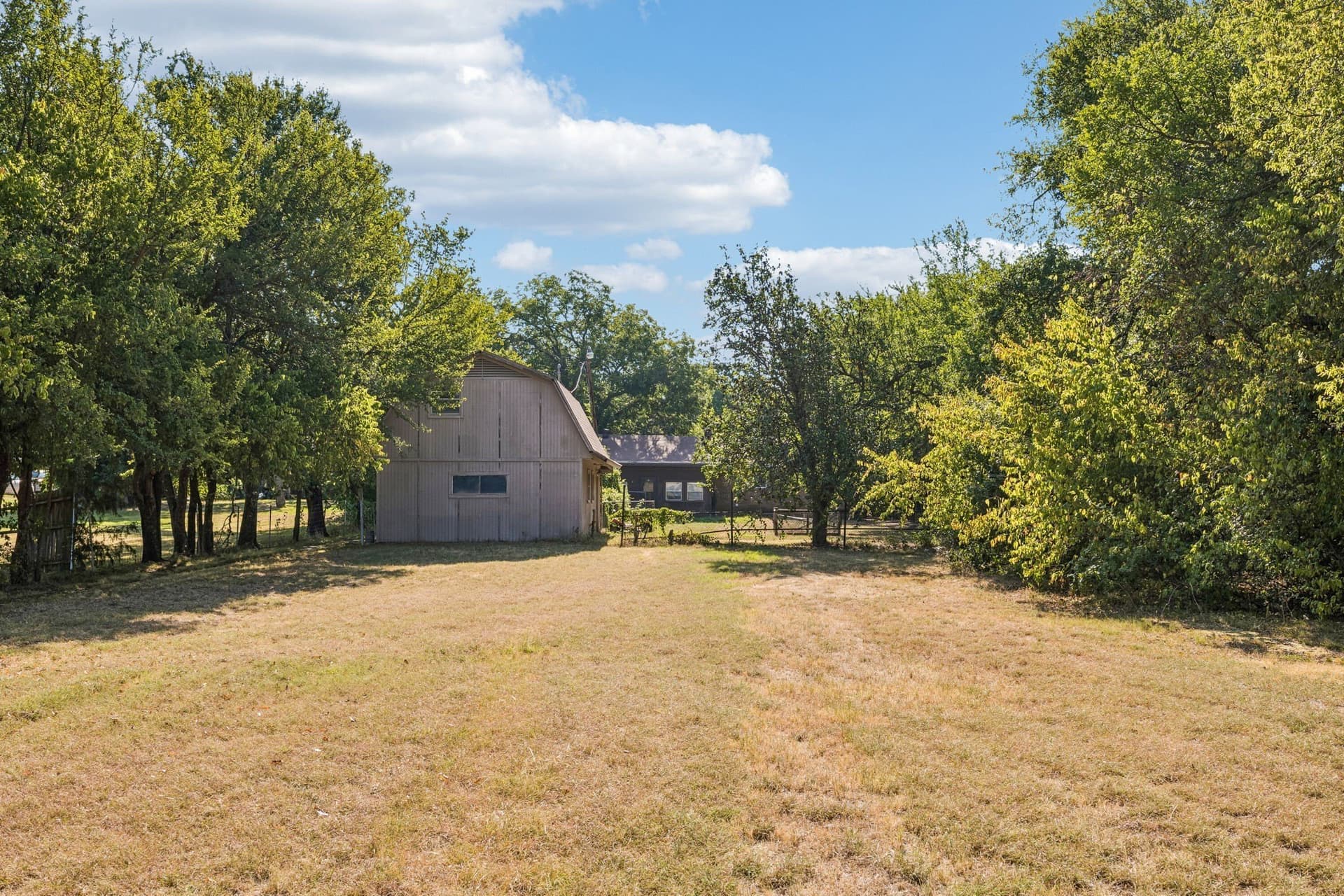 0.83 acres in Tarrant County - photo 8