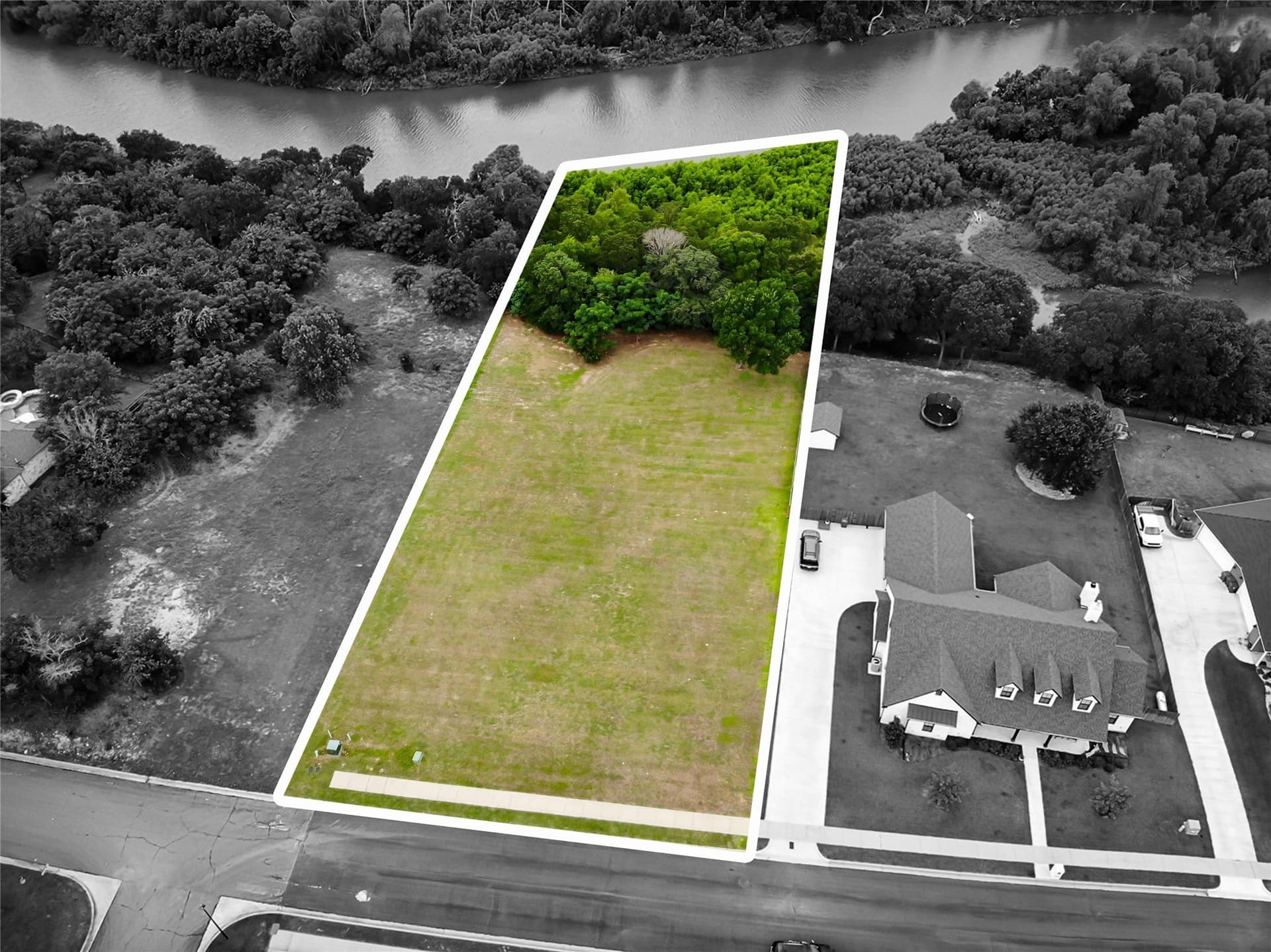 0.79 acres in McLennan County - photo 2