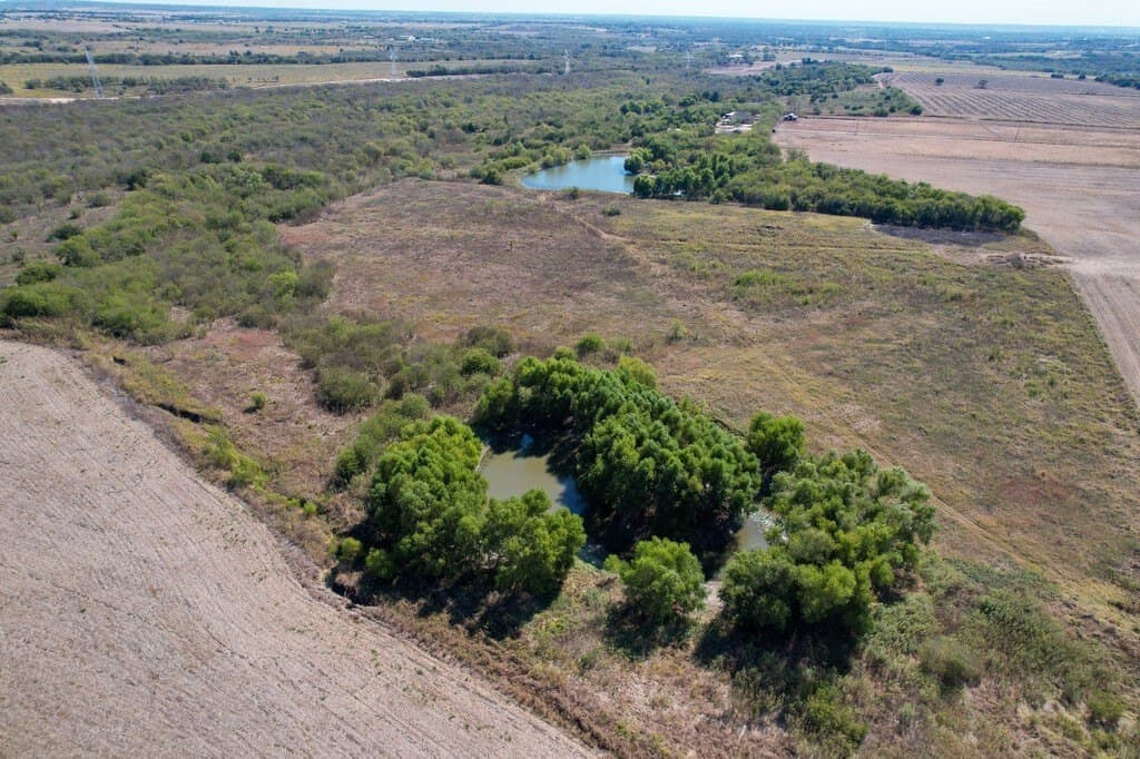 40.29 acres in Ellis County - photo 11