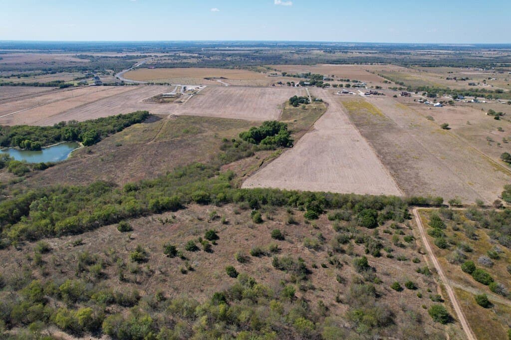 40.29 acres in Ellis County - photo 8