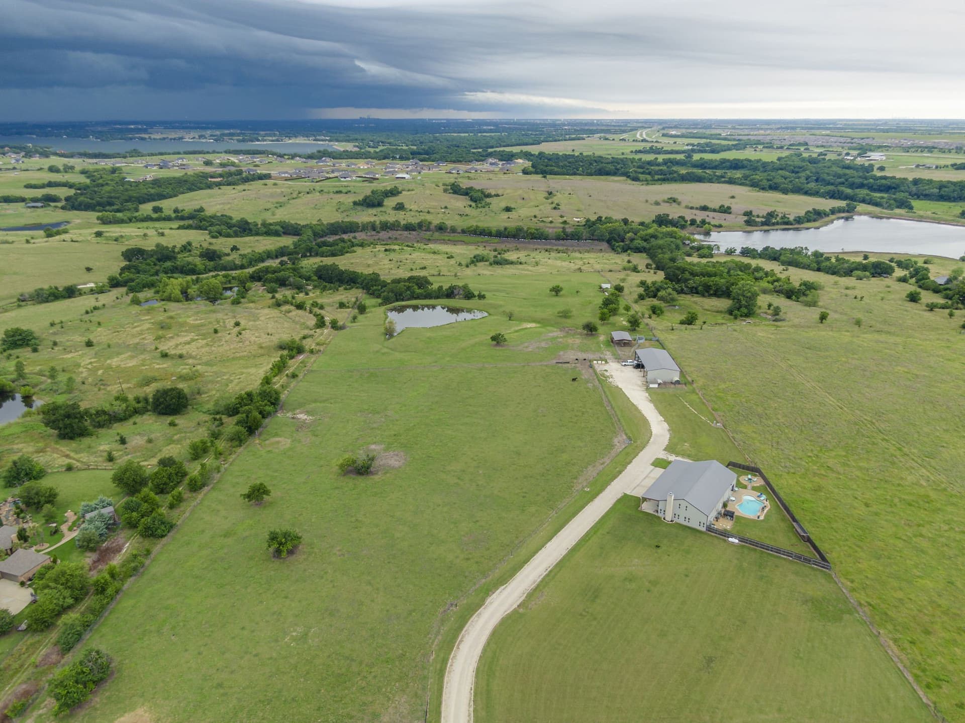 20.69 acres in Ellis County - photo 2