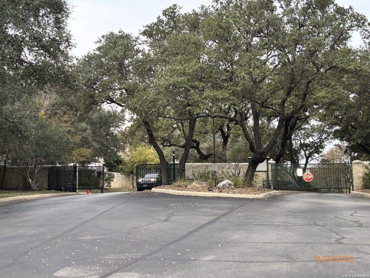 0.98 acres in Bexar County gallery image 4