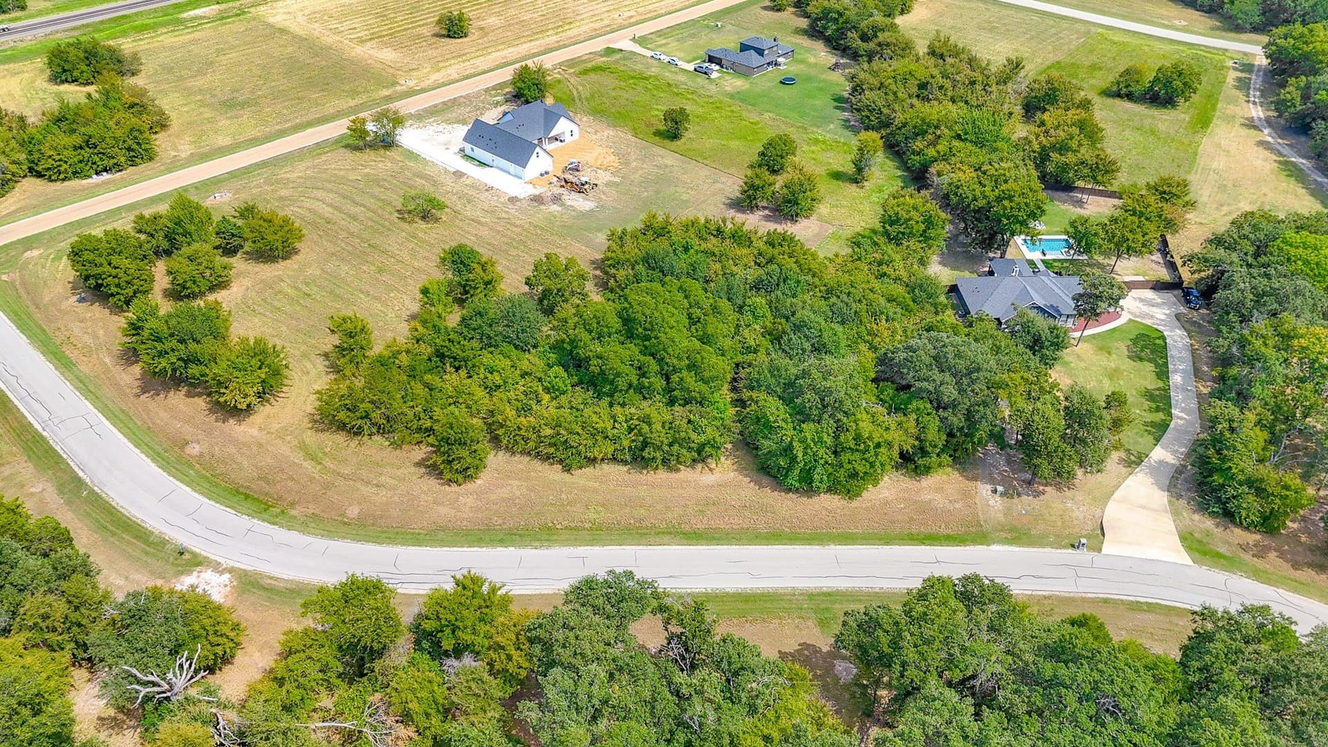 1.02 acres in Navarro County - photo 26