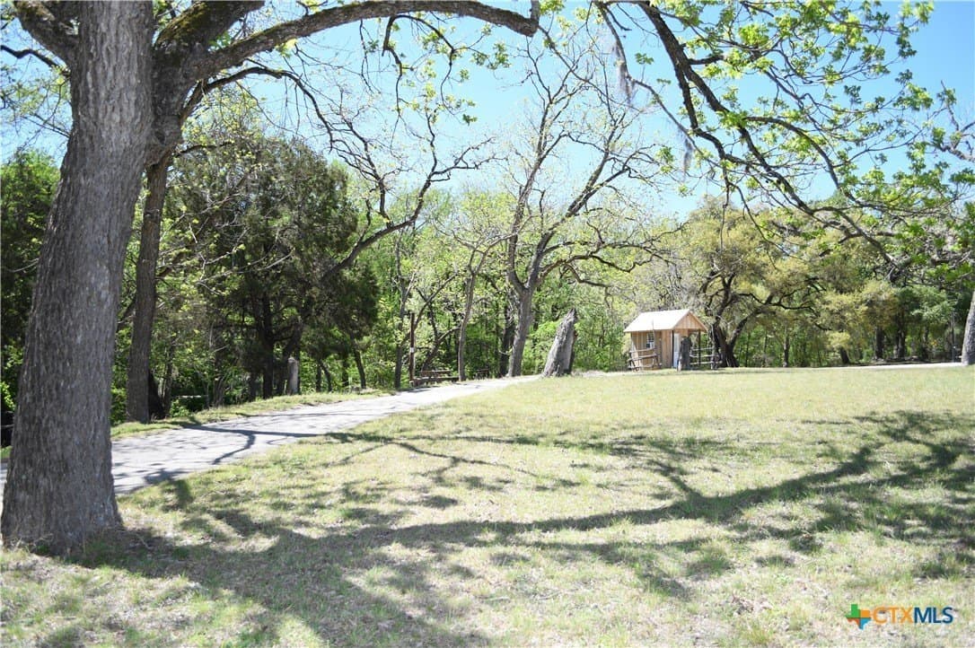 0.22 acres in Comal County - photo 13