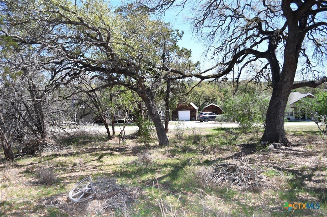 0.22 acres in Comal County - photo 6